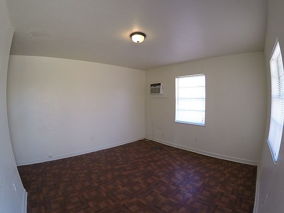 3rd image of 6606 Lockwood Dr APT 1