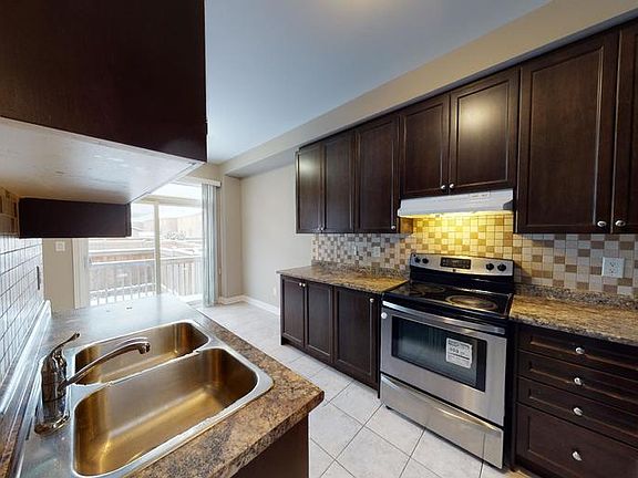 5th image of 55 Sky Harbour Dr