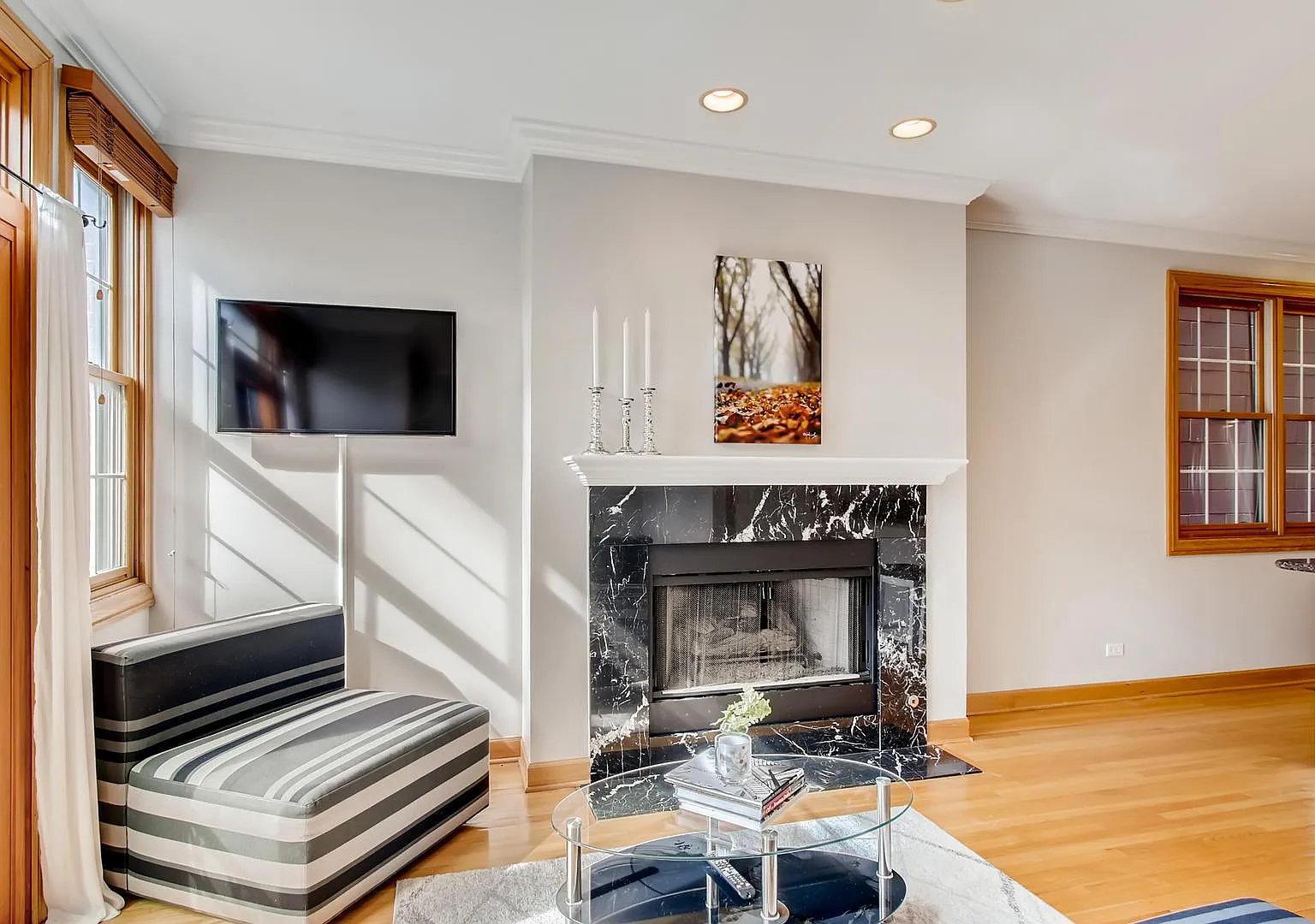 2 bed, 1300 sqft, $4,600 — Photo 2
