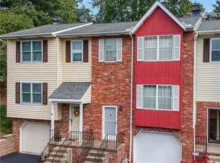 1366 Quail Run Cir, Bethel Park, PA