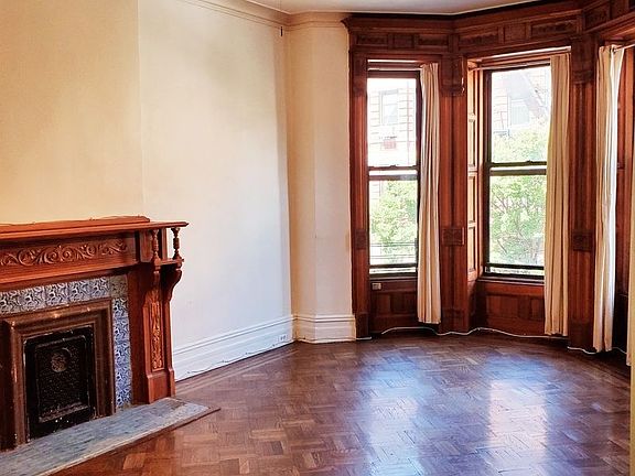 2nd image of 24 Saint Johns Pl APT 2