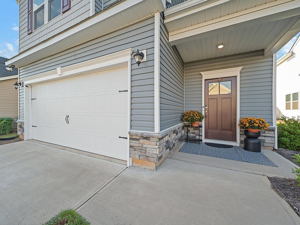 1st image of 315 Savannah Wood Rd