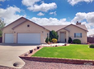 522 S Hahns Peak Ave, Pueblo West, CO 81007