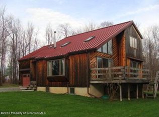 196 Pierce Rd, Greenfield Township, PA 18407