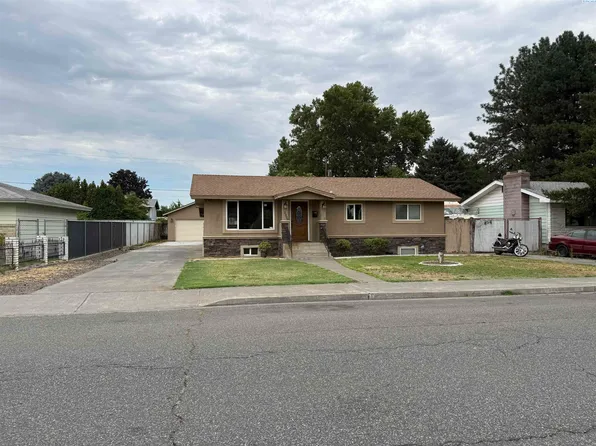 2303 W Pearl St, Pasco, WA 99301