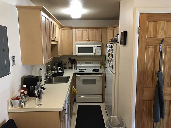 5th image of 355 W Deloney Ave APT B-1