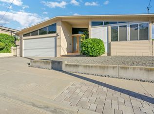 2569 Loring St, San Diego, CA 92109