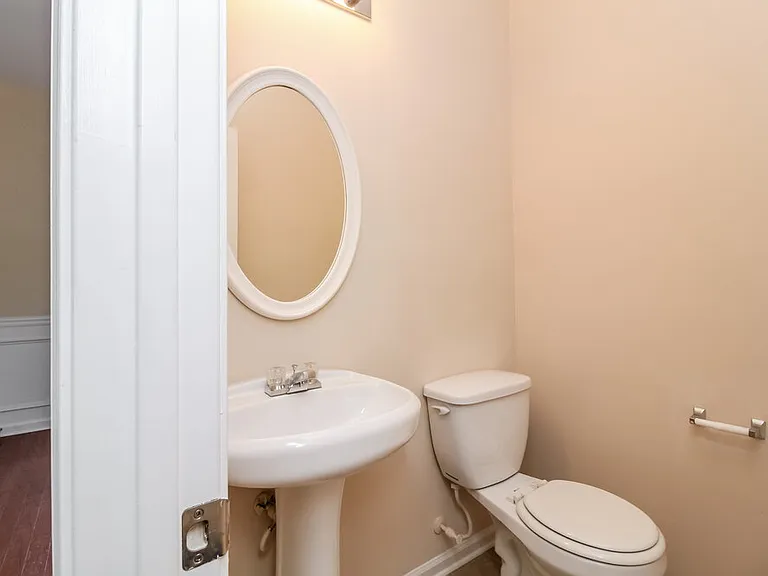 4940 Hopewell Manor Dr — Photo 31