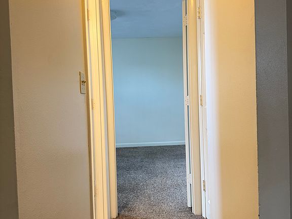 5th image of 49 Sumner St APT 4