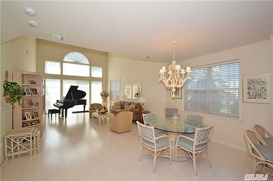 5th image of 548 Bardini Dr