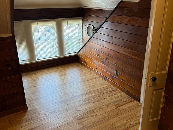 4th image of 203 W Liberty St #2