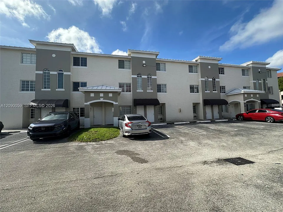 12005 SW 14th St #404-D