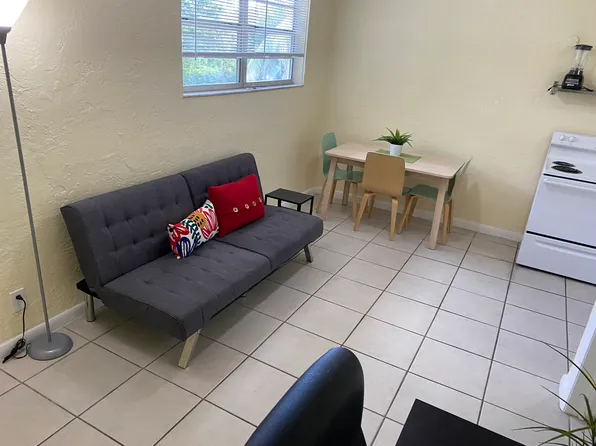 5896 SW 66th St APT 7, Miami, FL 33143