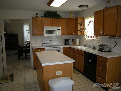 Spacious Kitchen