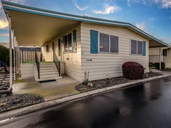 1001 Sylmar Ave Space 218, Clovis, CA 93612