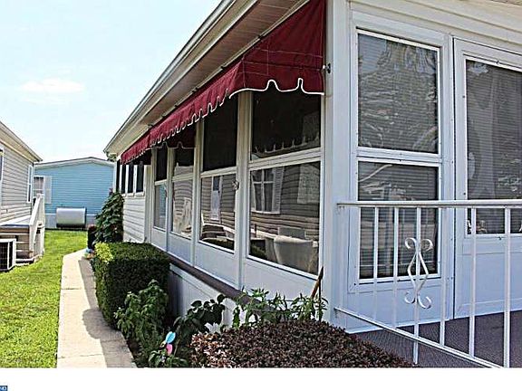 4th image of 56 Kathy Ln