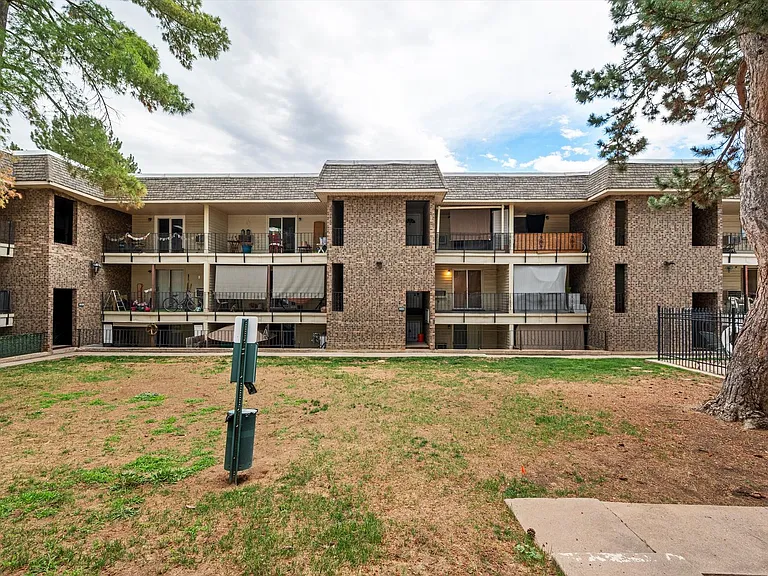 4651 S Lowell Blvd #D — Photo 9