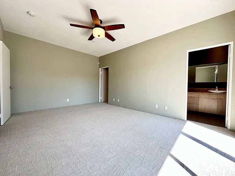 1518 E Baristo Rd — Photo 26