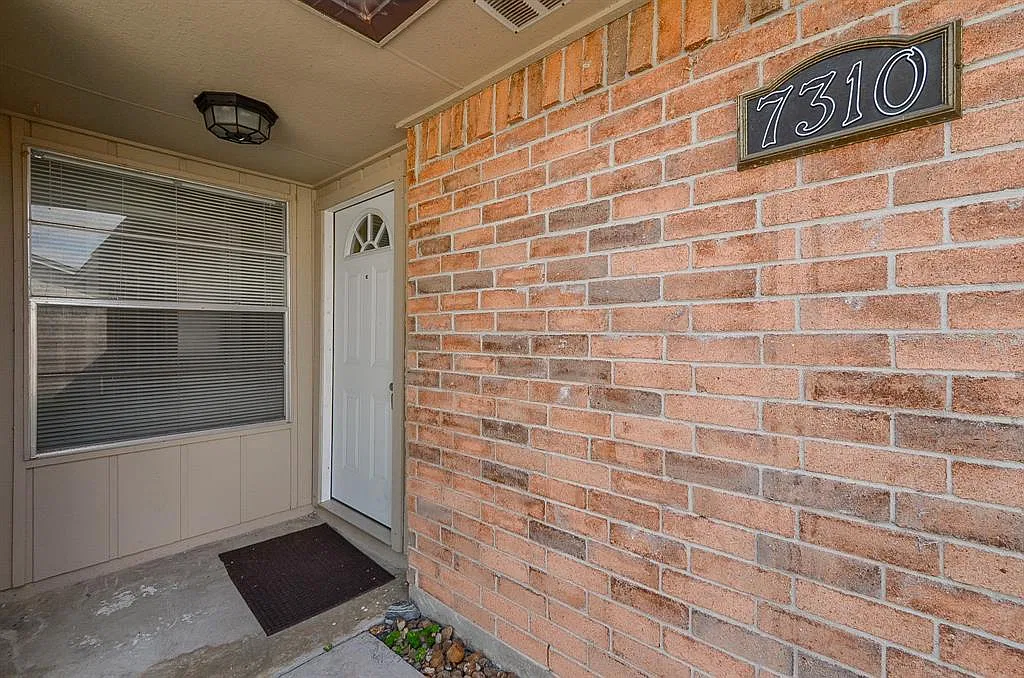 3 bed, 1402 sqft, $1,720 — Photo 4