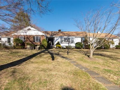 210 Sky Top Ter, Fairfield, CT, 06825