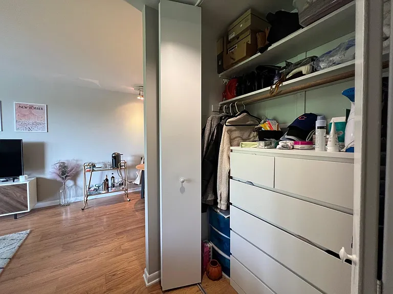 2007 N Sedgwick St #404 — Photo 14