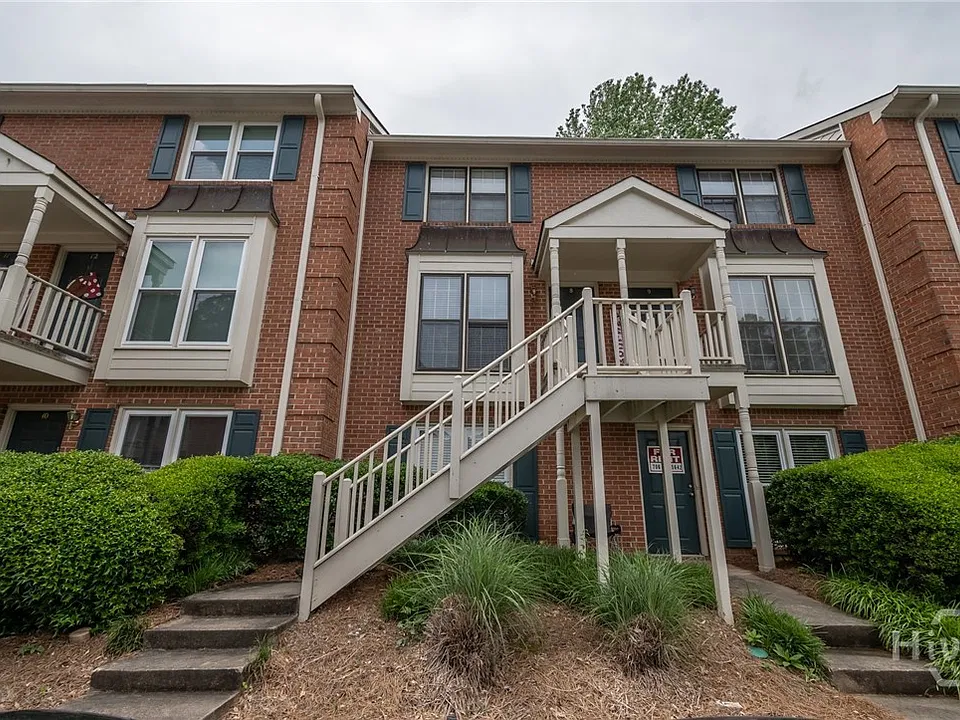200 E Cloverhurst Ave