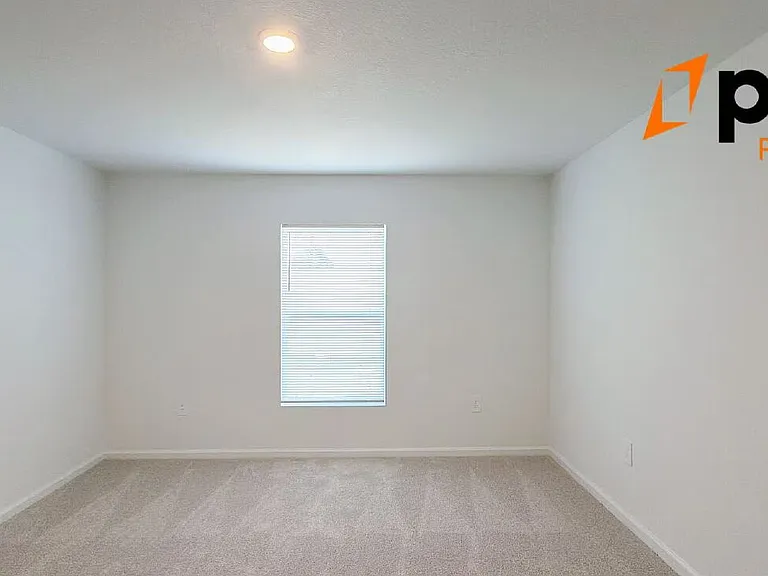 383 Artemis St — Photo 17