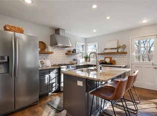 8125 Sagamore Rd, Leawood, KS 66206