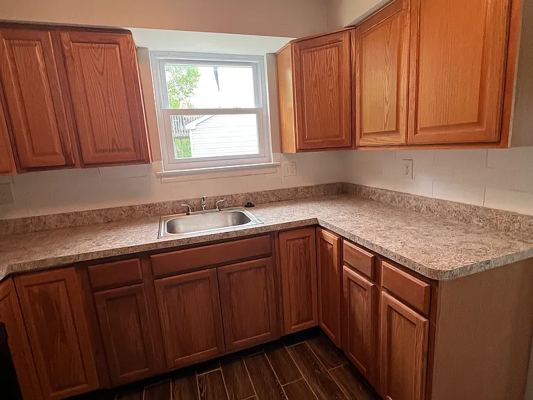 16 Maynard Dr #A — Photo 7