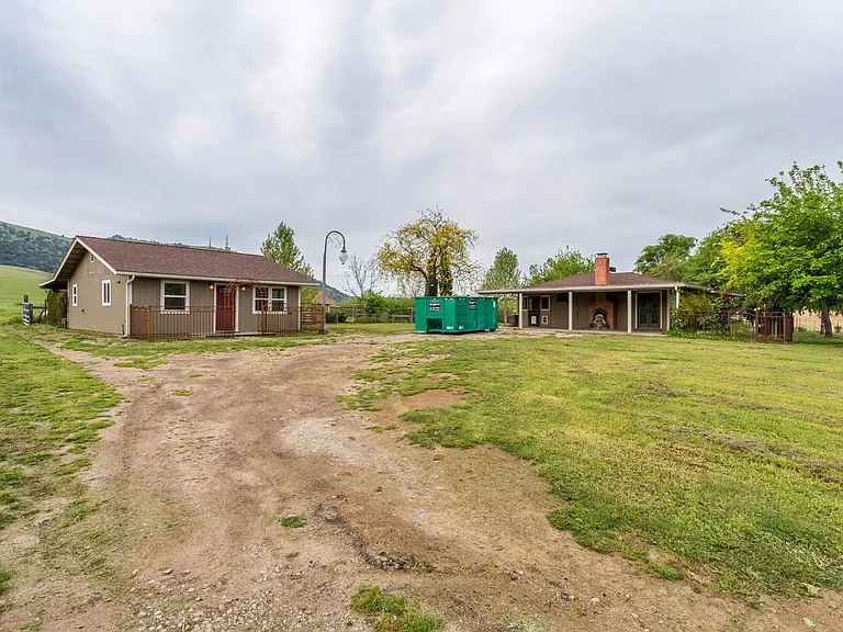 21907 E Weldon Ave #B — Photo 37