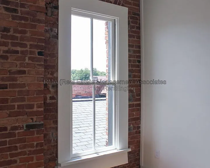4 Zebulon St #2G — Photo 13