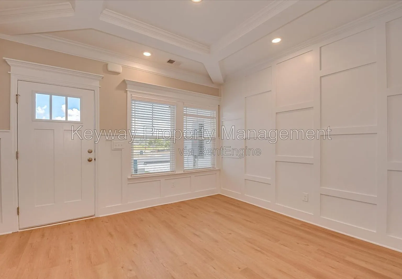 3 bed, 2.5 bath, 1586 sqft, $1,760 — Photo 4