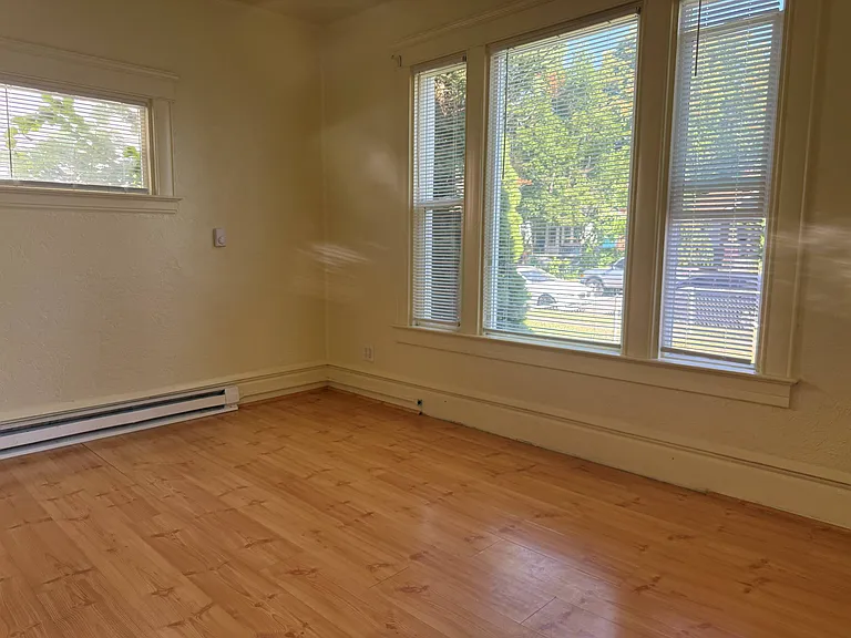 2717 W Gardner Ave — Photo 8