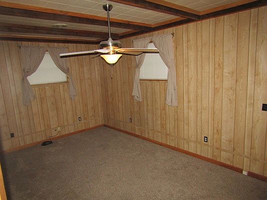 5th image of 1905 Meadow Ln