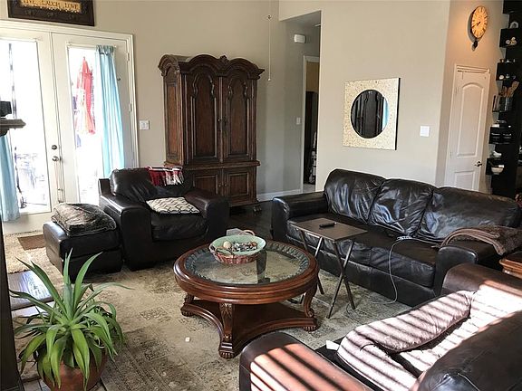 4th image of 4813 Parkplace Dr