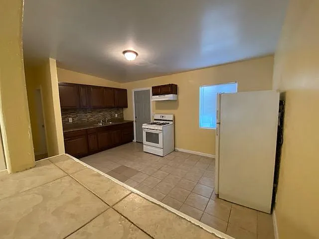 1 bed, 714 sqft, $625 — Photo 2