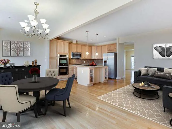 3 bed, 2500 sqft, $3,200 — Photo 3