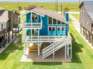 2426 Bluewater Dr, Freeport, TX 77541