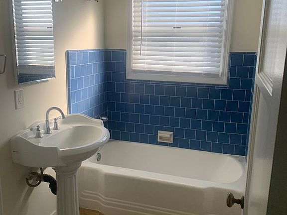 4th image of 3677 Park Blvd APT 7
