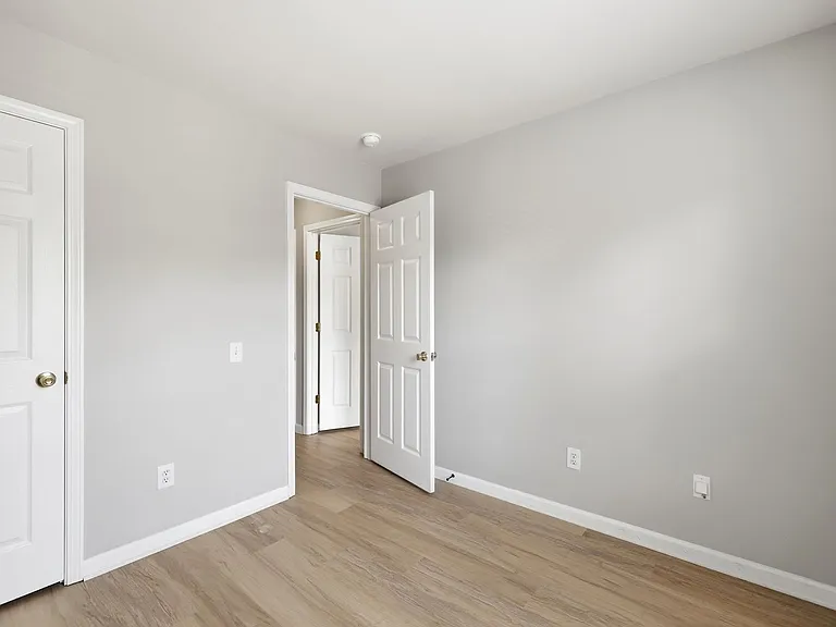 3221 Mannington Dr — Photo 21