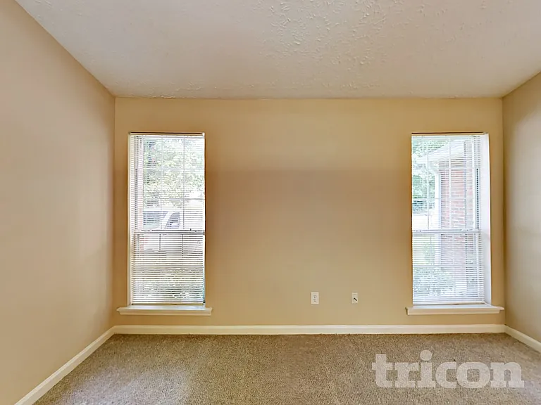 2033 Pine Cone Dr SW — Photo 11