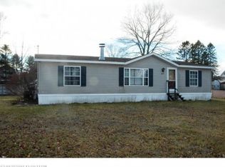 11 E Houghton St, Madison, ME 04950