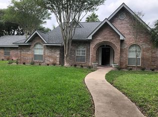 2303 Village Dr, Mission, TX 78572