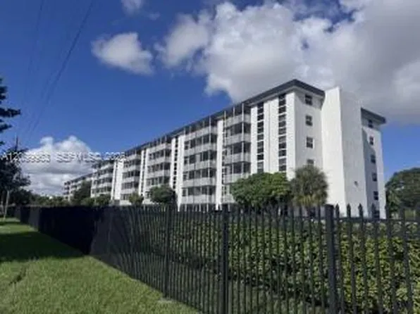 16950 W Dixie Hwy, North Miami Beach, FL