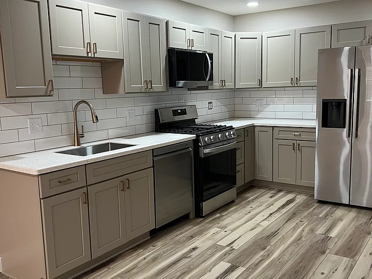 406 John St #2 — Photo 9