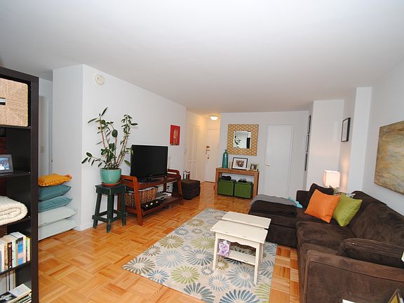 2nd image of 155 E 34th St APT 5H