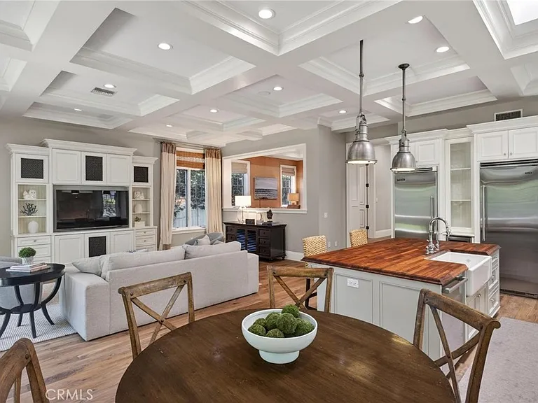 2705 Palm Ave — Photo 15