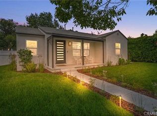 17055 Gault St, Van Nuys, CA 91406