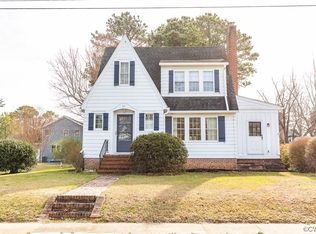 211 Irvington Rd, Kilmarnock, VA 22482