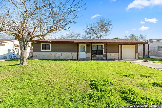 1st image of 238 Ivy Ln
